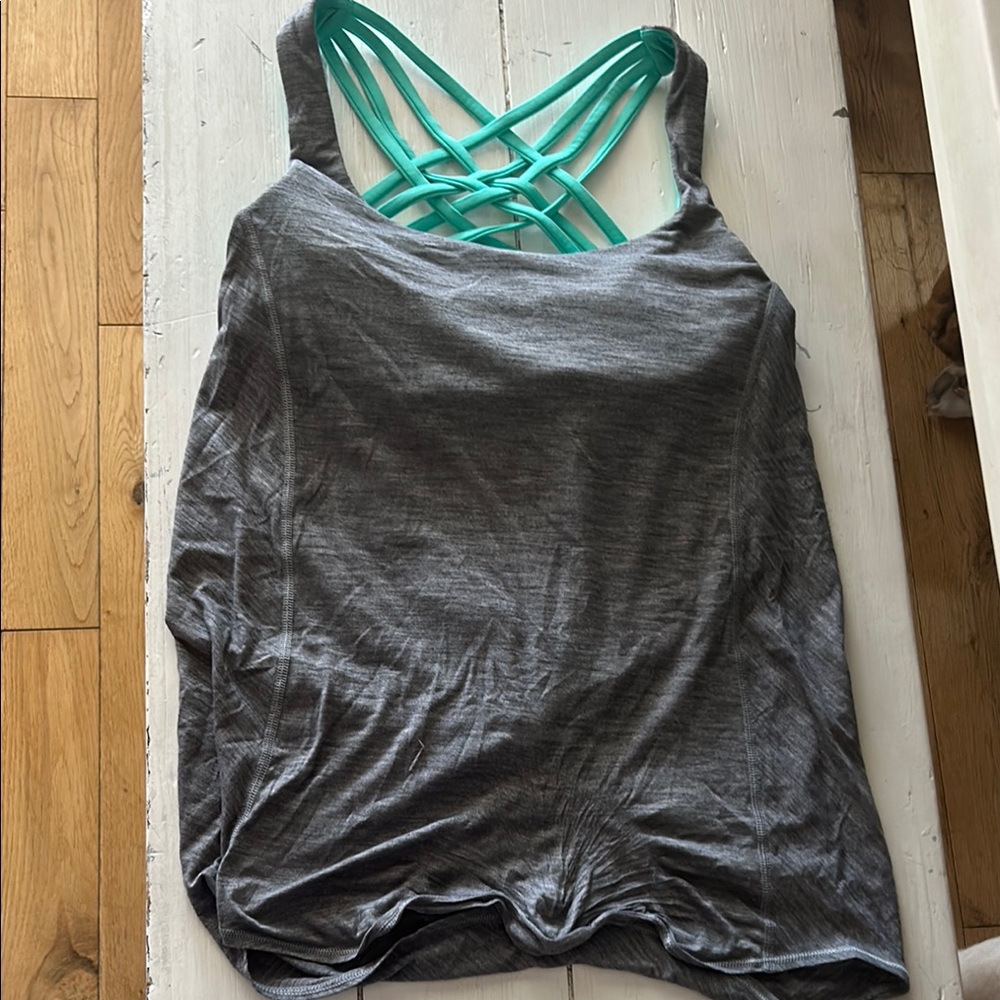 Lululemon sports bra with tank top connected size 6